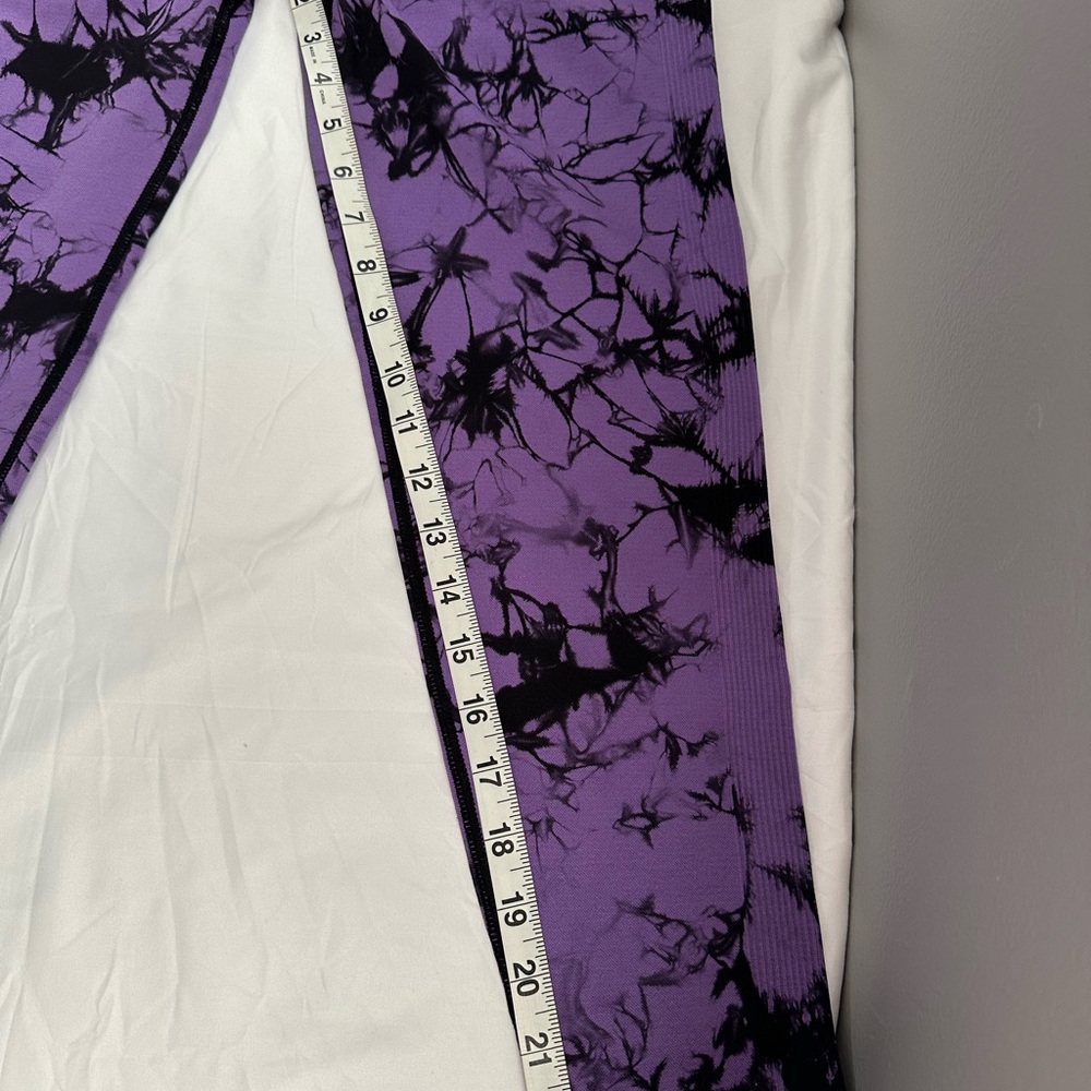 Purple Black Tie Dye Cropped Leggings XL Stretch Athleisure - Picture 5 of 9